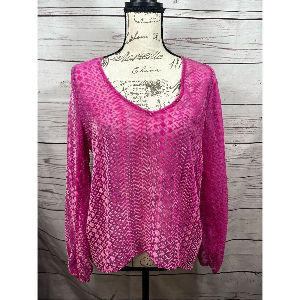 eight sixty pink textured v neck long‎ sleeve top size small